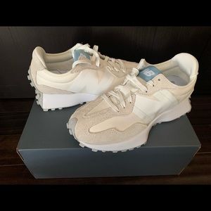 Brand new New Balance 327 women size 6.5